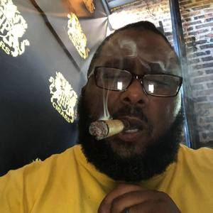 Meet your Posher, Leon